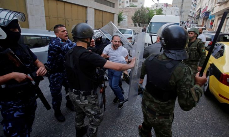 فلسطين أعلنت أن العيد الأربعاء الأمن يمنع حزب التحرير من إقامة صلاة العيد الثلاثاء فيديو القدس العربي