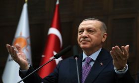 أردوغان يزور روسيا الخميس وسط التوتر بشأن سوريا