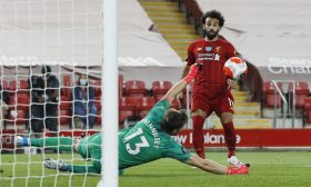 ليفربول يلامس لقب الدوري الإنكليزي بالفوز برباعية على بالاس