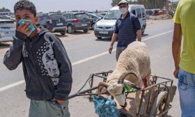 ليلة «الهروب الكبير» التي شهدتها الطرقات الرابطة بين 8 مدن مغربية كبرى تغطي على ارتفاع عدد المصابين بكورونا واستعدادات احتفالات عيد الأضحى