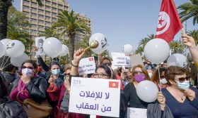 الجزائر وتونس: كابوس الثورة وتهوّر المرزوقي