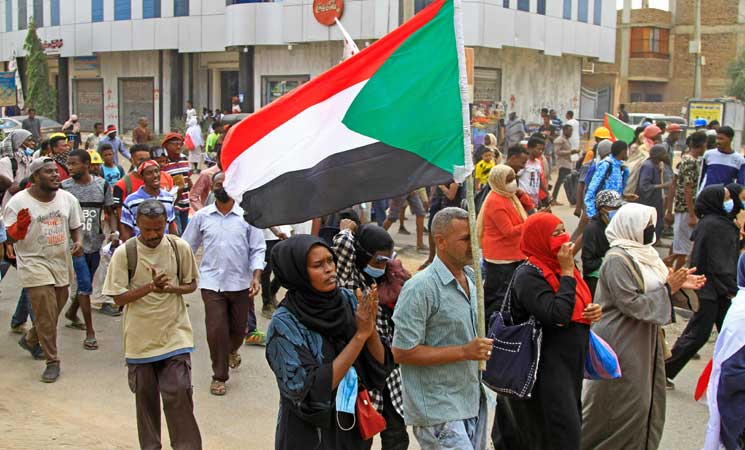 أطباء السودان ارتفاع عدد ضحايا الاحتجاجات إلى 83 قتيلا