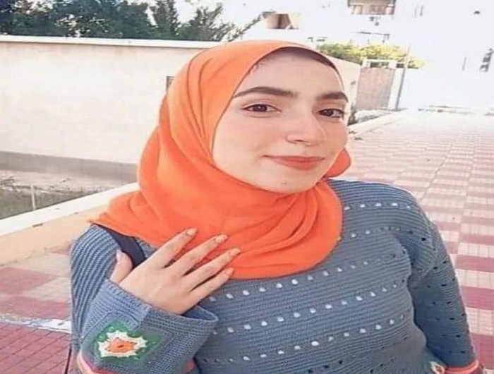 مصر: انتحار طالبة بعد ابتزازها بنشر صور عارية على يد ابنة ضابط وصديقها يثير غضبا