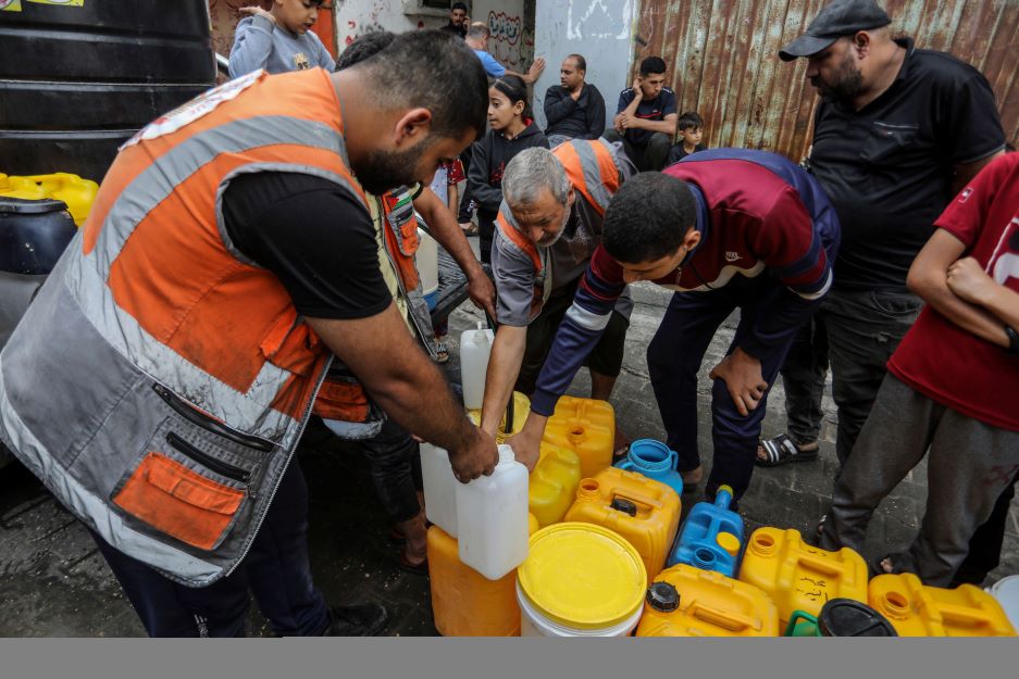 سلطة المياه الفلسطينية: أدخلنا 5 آلاف لتر وقود لتشغيل آبار مياه بغزة- (تدوينة)