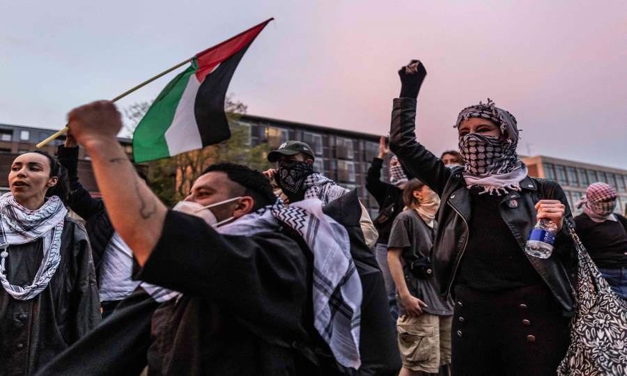 انضمام جامعات جديدة للمظاهرات المتضامنة مع فلسطين 2-37