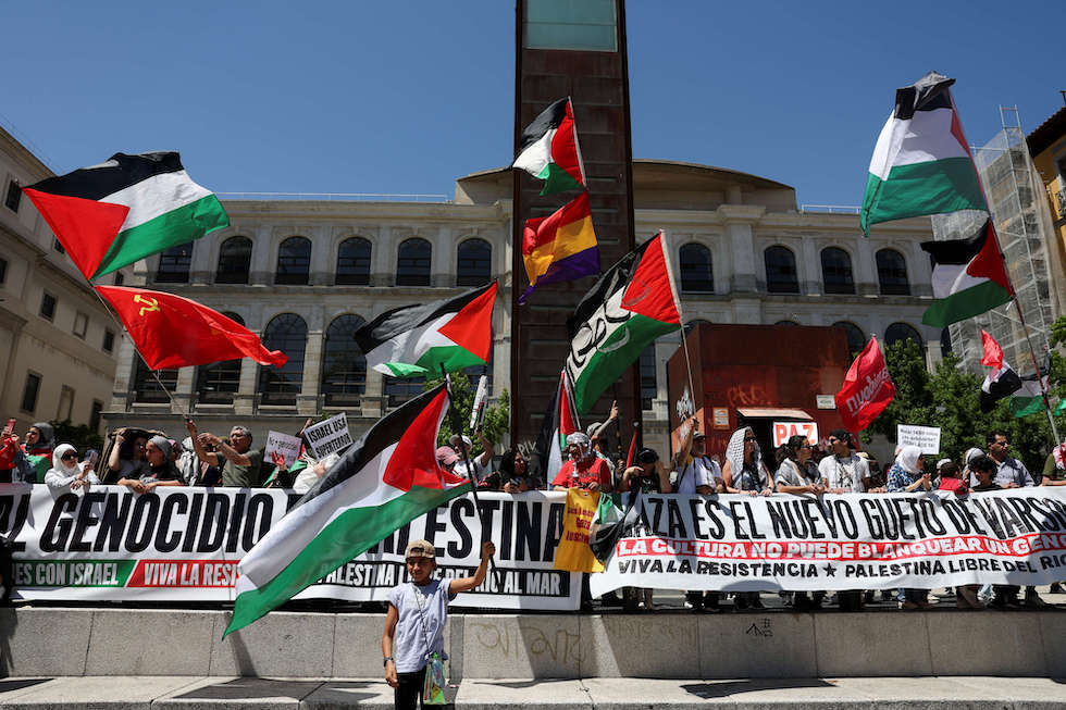 مظاهرات مدريد  دعما لوقف الحرب على غزة 20240511123514reup-2024-05-11t123320z_1757274470_rc2co7awq64q_rtrmadp_3_israel-palestinians-spain-protest.h