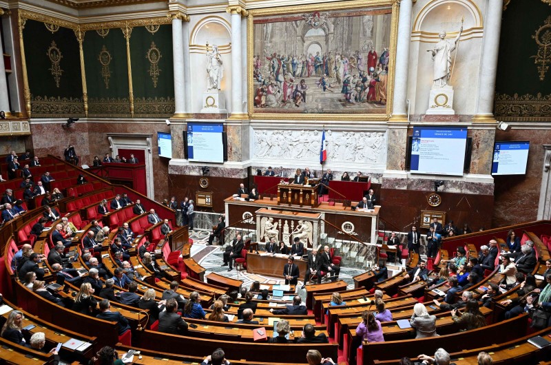 27 نائبا فرنسيا يطالبون الحكومة بالاعتراف بدولة فلسطين