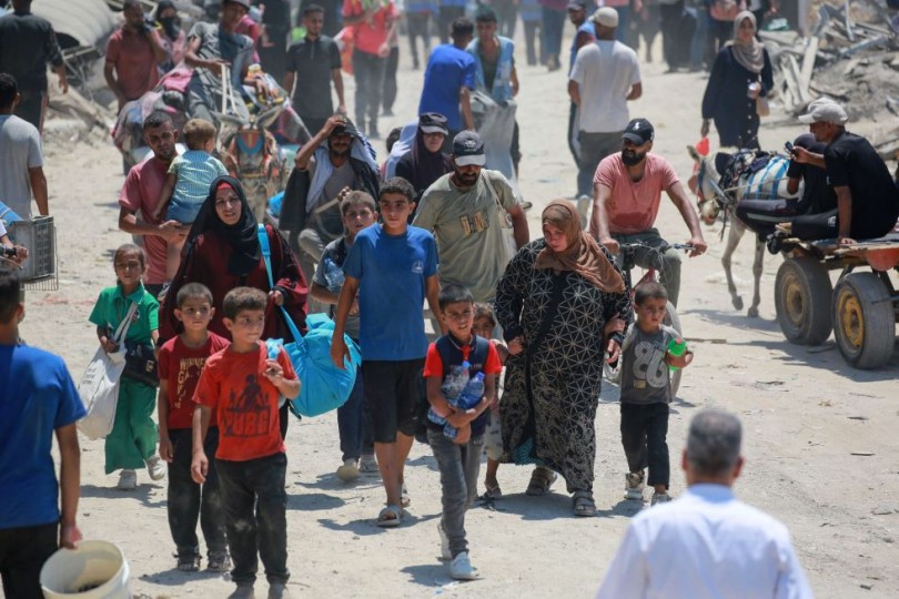 الأونروا: آلاف الفلسطينيين بخان يونس يفرون من هجمات إسرائيل- (فيديو)