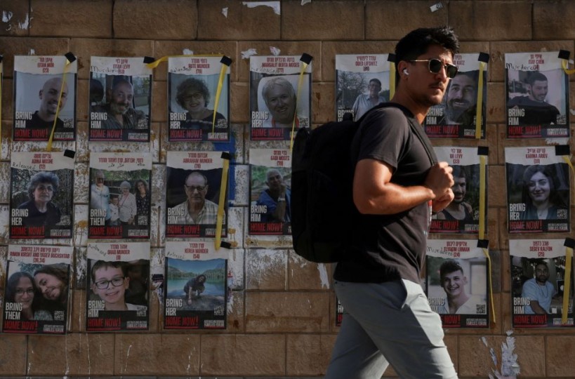 صحافي إسرائيلي مطلع على سير المفاوضات: التلاعب لم يأت من طرف عربي