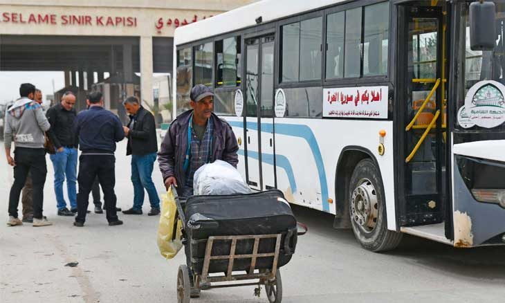 السوريون في تركيا يخشون على مستقبلهم بعد اعتزام أردوغان إجراء محادثات مع الأسد