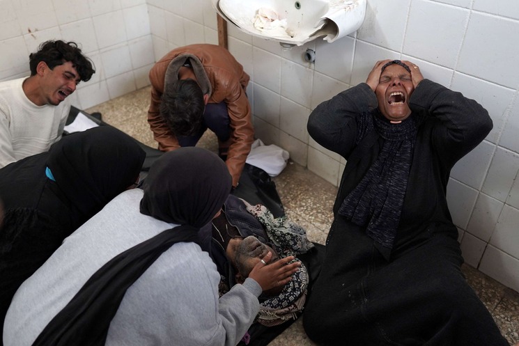 شهداء وجرحى في غارات اسرائيلية على مناطق متفرقة بقطاع غزة- (فيديو)