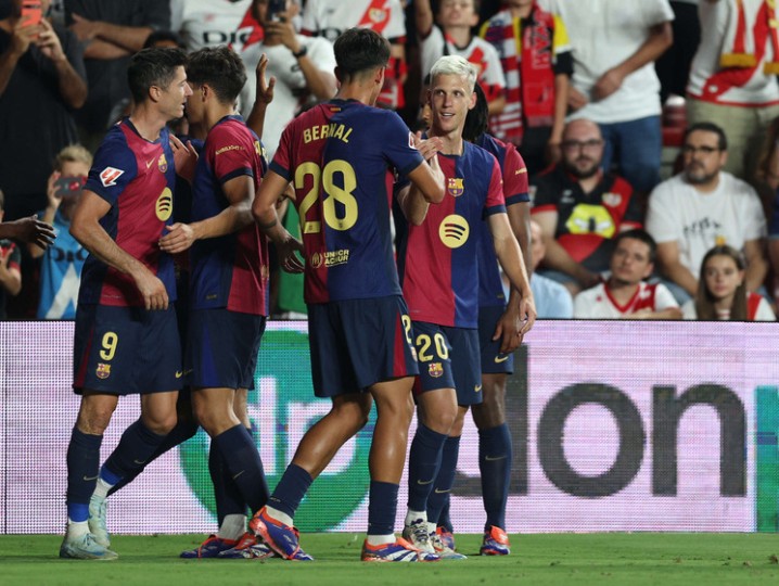 داني أولمو يهدي برشلونة فوزا صعبا على رايو فاييكانو في الدوري الإسباني