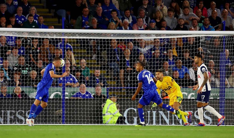 ليستر سيتي يفرض التعادل على توتنهام في مستهل رحلة العودة للدوري الإنكليزي