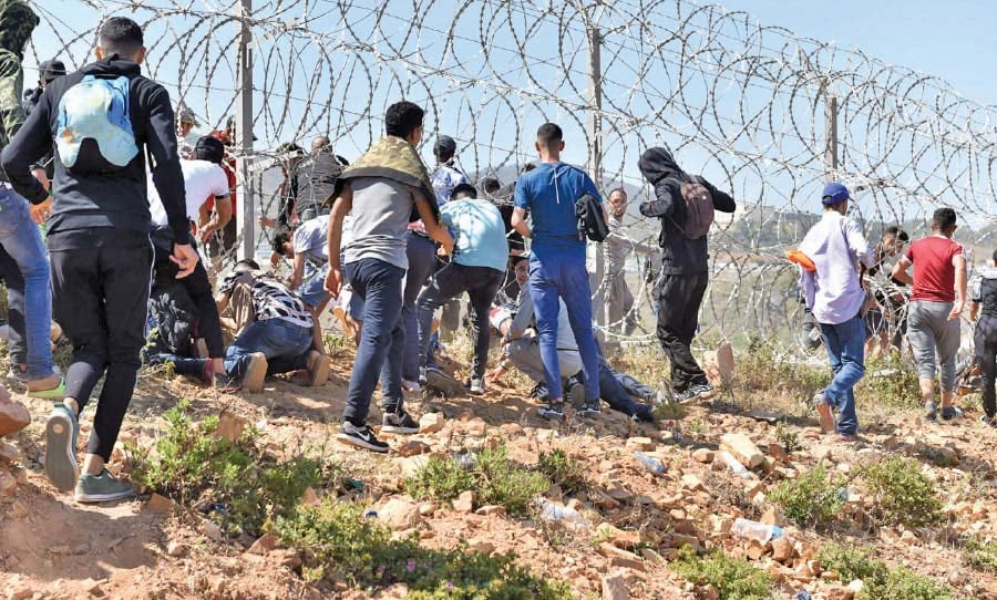 أحلام الضفة الأخرى: لماذا يلجأ الشباب المغربي إلى «الحريك»؟