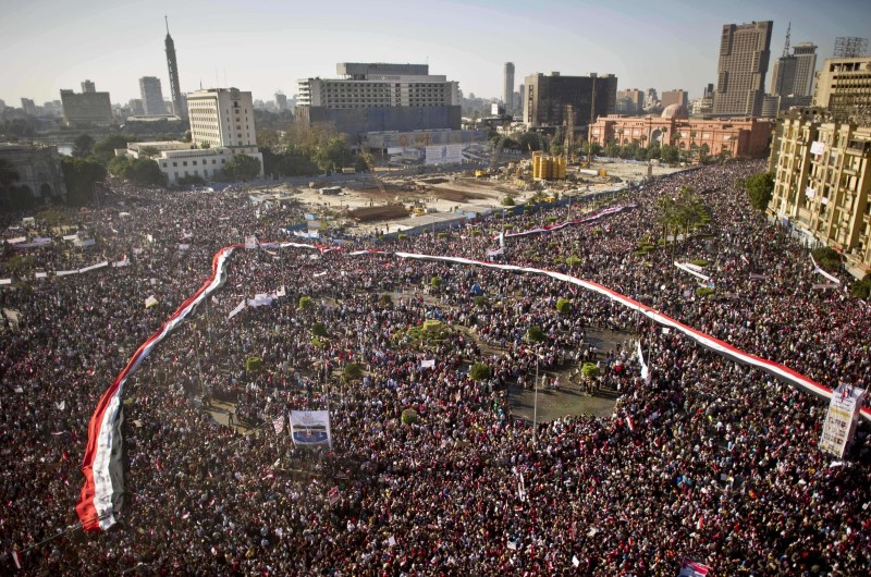 احتجاجات تونس تعيد ذكريات ثورة يناير إلى مواقع التواصل الاجتماعي في مصر