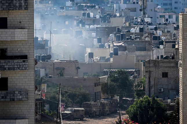 معارك لليوم الرابع في جنين: “الوضع صعب.. خوف ورعب ودمار”- (فيديوهات وصور)