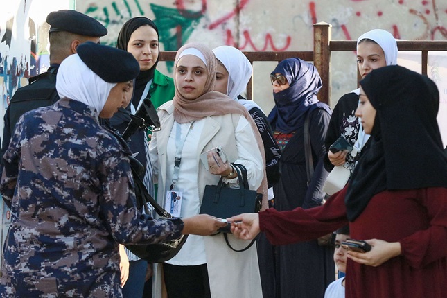 “إخوان” الأردن.. “اكتساح” أم”اجتياح”؟.. “أغلبية” متوقعة بـ32 مقعداً.. وحضور قوي “للشباب والأخوات”.. وسيطرة في “المسيحي والشركسي”
