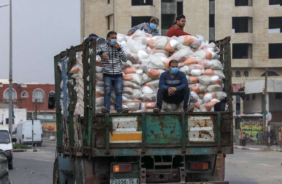 29 منظمة غير حكومية تتهم الجيش الإسرائيلي بتشجيع نهب المساعدات الإنسانية