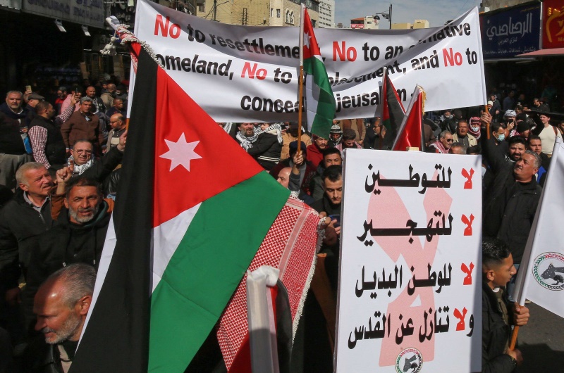عريضة “نداء فلسطين”.. 1200 شخصية عربية توجه نداء يحمل 6 مطالب لقمة القاهرة الطارئة