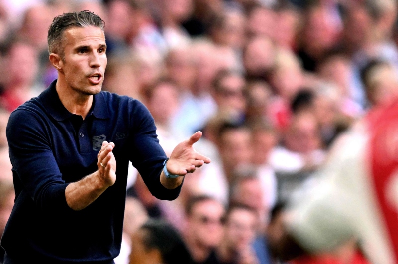 فان بيرسي يتولى تدريب فينورد الهولندي