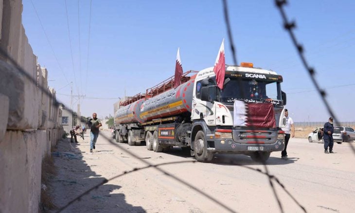 قطر تبدأ إمداد غزة بـ 15 مليون لتر من الوقود - القدس العربي