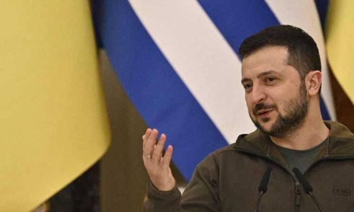 زيلينسكي: تحدثت إلى ماكرون بشأن الضمانات الأمنية لأوكرانيا