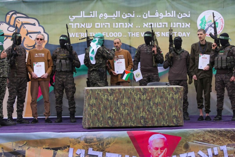 اتصالات لحل أزمة تبادل الأسرى قريبا وإسرائيل تضع شروطا جديدة