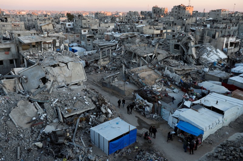 استشهاد فلسطينيين بقصف مدفعي إسرائيلي شرق غزة
