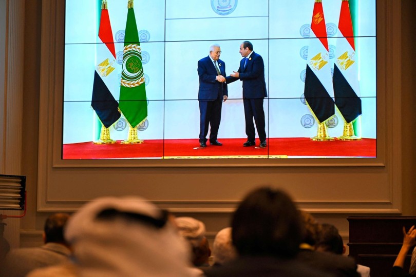 السيسي يعلن في القمة العربية عن خطة مصر لإعمار قطاع غزة دون تهجير والرئيس عباس يرحب- (فيديوهات)