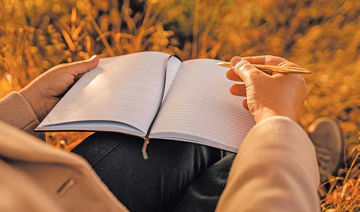 الدشداشة والأركيلة وشاعر المليون