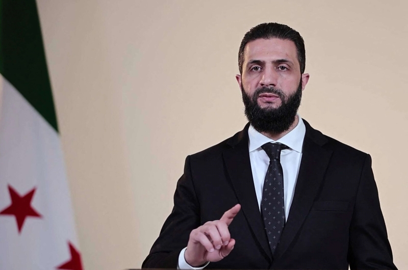 إيكونوميست: الوقت ينفد من الشرع وعليه مشاركة السلطة قبل أن تتفكك سوريا