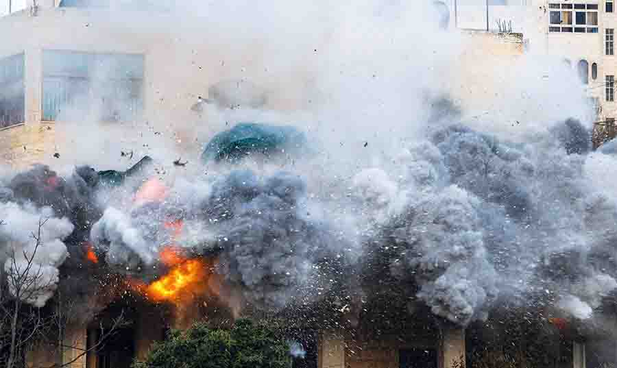 إصابات بنيرانه في رام الله ومصادرة أراض في جنين الاحتلال يخطر بهدم 17 مبنى جديدا في مخيم نور شمس
