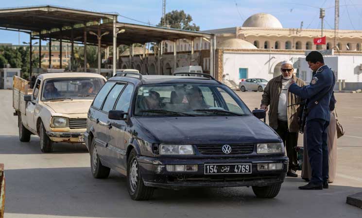 معبر “رأس جدير” بين تونس وليبيا.. حركة متعثرة وحلول مطلوبة