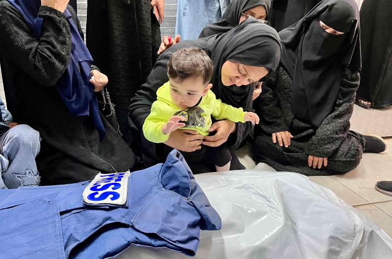 جمعيات للصحافيين في فرنسا تدعو إلى التجمع بباريس الأربعاء تضامنا مع الصحافيين في غزة وتنديداً بالمجازر بحقهم 