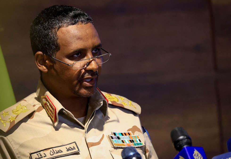 قائد “الدعم السريع” يعلن قيام حكومة موازية في السودان تمثّل “الوجه الحقيقي” للبلاد