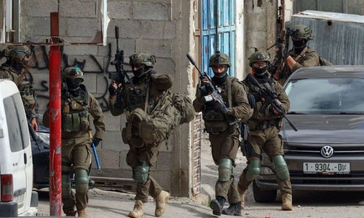 إصابة 4 فلسطينيين خلال اقتحامات لجيش الاحتلال الإسرائيلي بالضفة