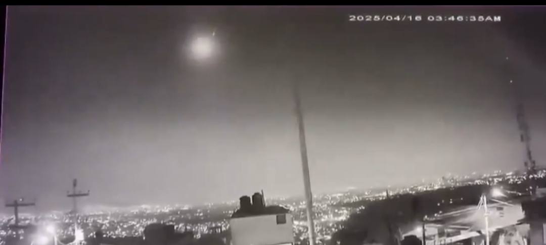 جسم ناري يضيء سماء المكسيك ويثير جدلا على مواقع التواصل الاجتماعي- (فيديو)